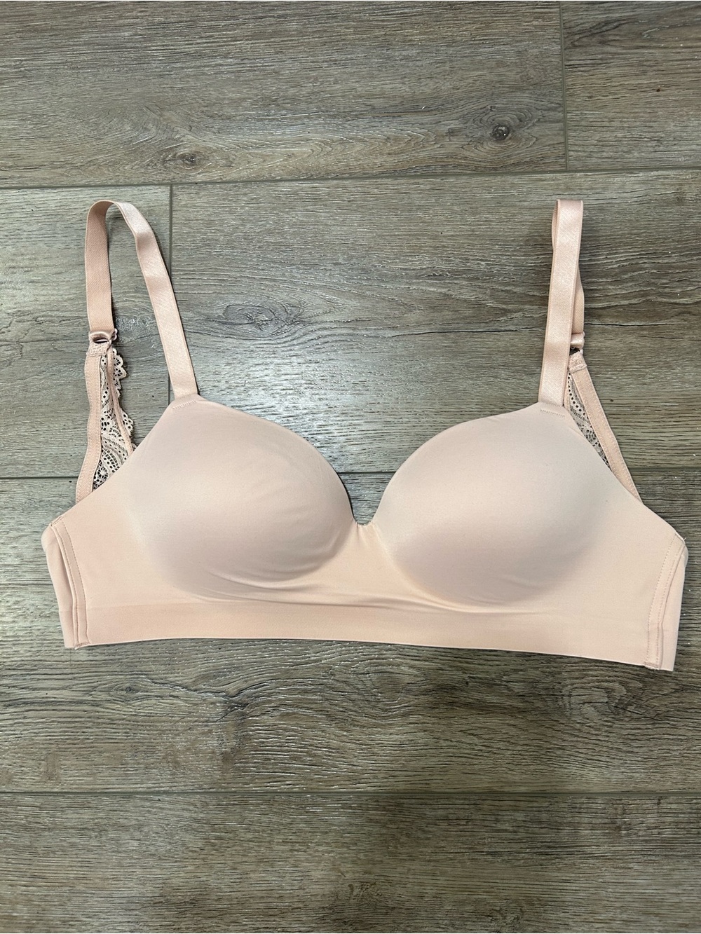 NWOT- Soma nude/tan Pink convertible with Lace Back